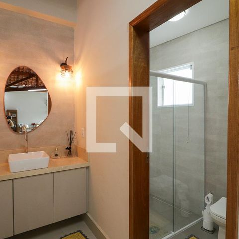 Casa à venda com 300m², 3 quartos e 2 vagas Casa à venda com 300m², 3 quartos e 2 vagasBanheiro Social 2