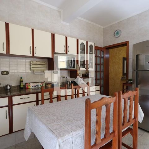 Casa à venda com 200m², 3 quartos e 2 vagasCozinha