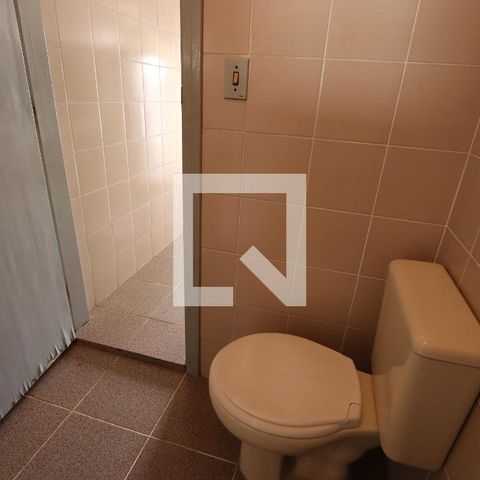 Casa à venda com 200m², 3 quartos e 2 vagasBanheiro de serviço