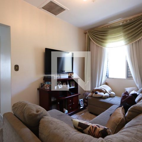 Casa à venda com 200m², 3 quartos e 2 vagasSala de TV