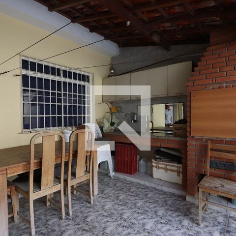 Casa à venda com 200m², 3 quartos e 2 vagasQuintal