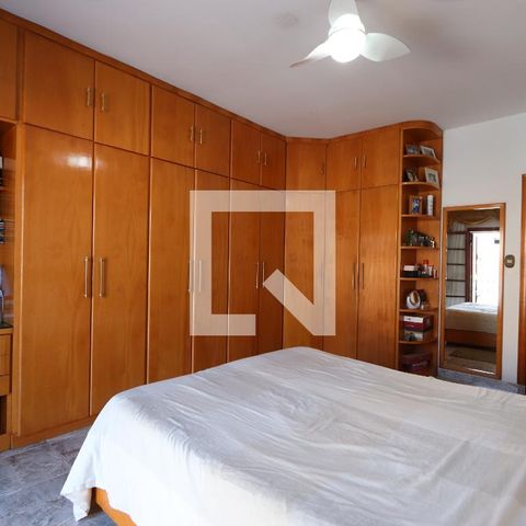 Casa à venda com 200m², 3 quartos e 2 vagasQuarto 1