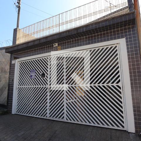 Casa à venda com 200m², 3 quartos e 2 vagasFachada