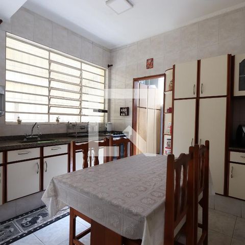 Casa à venda com 200m², 3 quartos e 2 vagasCozinha