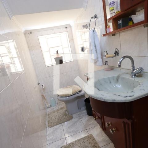 Casa à venda com 200m², 3 quartos e 2 vagasLavabo