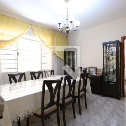 Casa à venda com 200m², 3 quartos e 2 vagasCopa