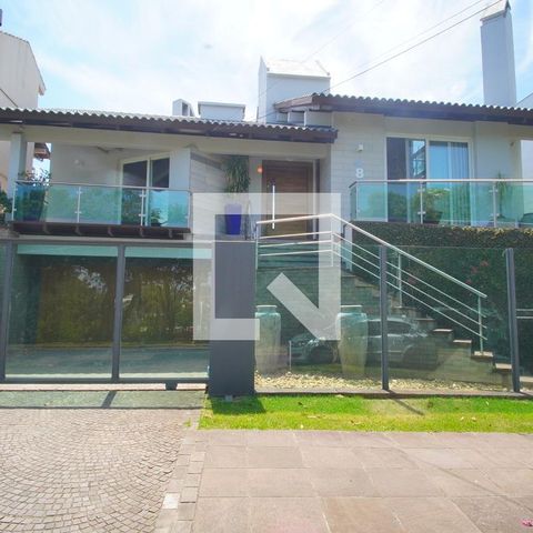 Casa para alugar com 500m², 3 quartos e 4 vagasFachada