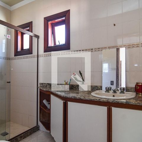 Casa à venda com 450m², 4 quartos e 3 vagasBanheiro