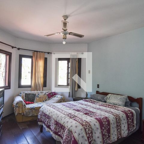 Casa à venda com 450m², 4 quartos e 3 vagasQuarto Suite 