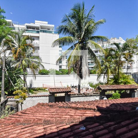 Casa à venda com 450m², 4 quartos e 3 vagasBanheiro da Suíte