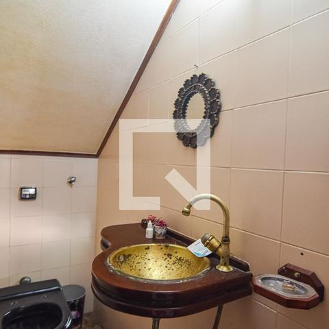 Casa à venda com 450m², 4 quartos e 3 vagaslavabo