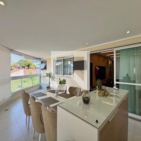 Apartamento à venda com 120m², 3 quartos e 2 vagas Apartamento à venda com 120m², 3 quartos e 2 vagasVaranda