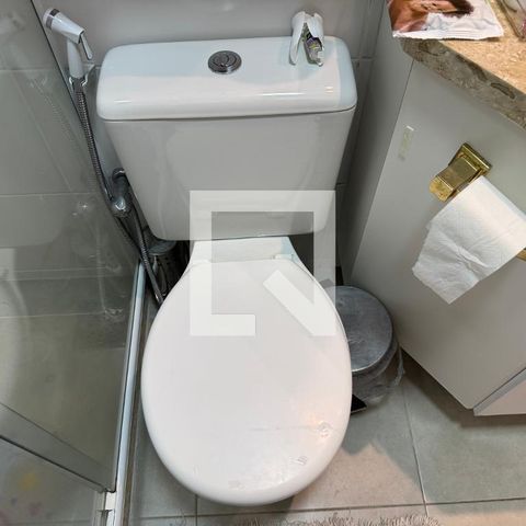 Apartamento à venda com 120m², 3 quartos e 2 vagas Apartamento à venda com 120m², 3 quartos e 2 vagasBanheiro Social