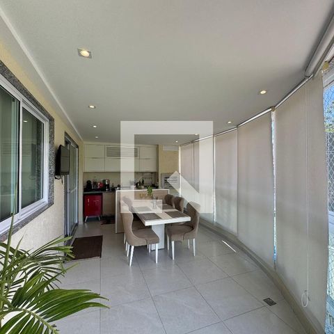 Apartamento à venda com 120m², 3 quartos e 2 vagas Apartamento à venda com 120m², 3 quartos e 2 vagasVaranda