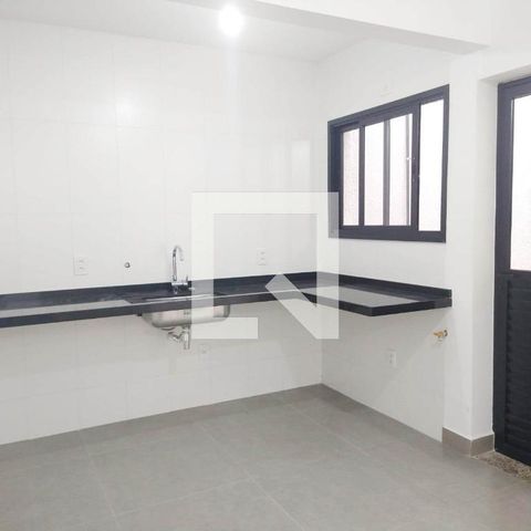 Casa à venda com 95m², 2 quartos e 1 vaga