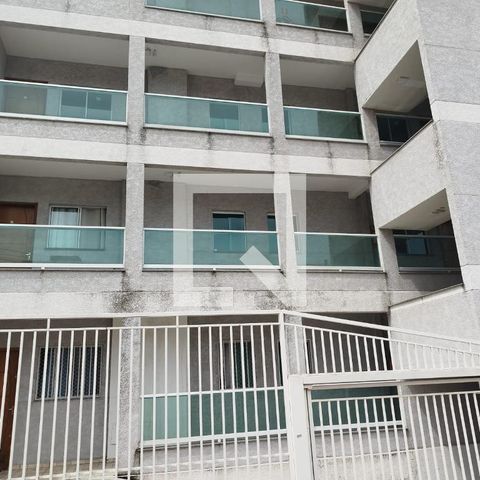 Casa à venda com 45m², 1 quarto e sem vaga Casa à venda com 45m², 1 quarto e sem vagaFachada