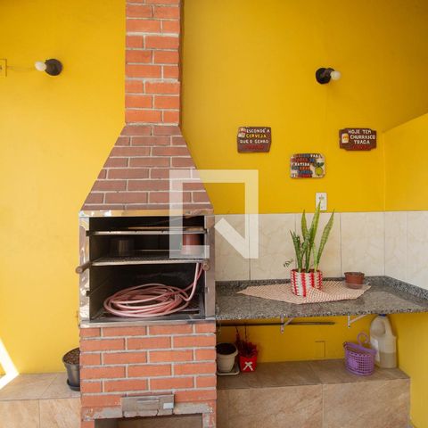Casa à venda com 140m², 4 quartos e 3 vagasChurrasqueira