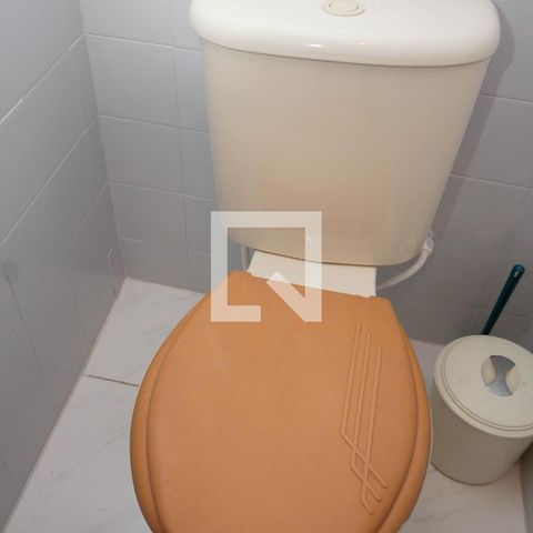 Casa à venda com 140m², 4 quartos e 3 vagasBanheiro de Serviço
