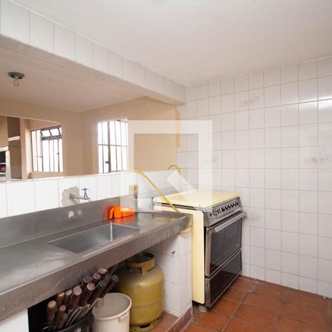 Casa à venda com 140m², 4 quartos e 3 vagasSalão - Cozinha