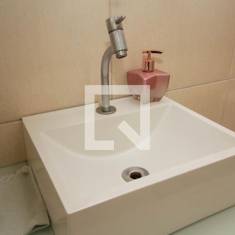 Casa à venda com 140m², 4 quartos e 3 vagasBanheiro