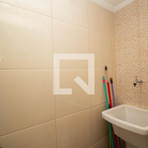 Casa à venda com 140m², 4 quartos e 3 vagasCasa 2 - Área de Serviço
