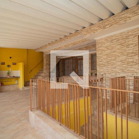 Casa à venda com 140m², 4 quartos e 3 vagasVaranda