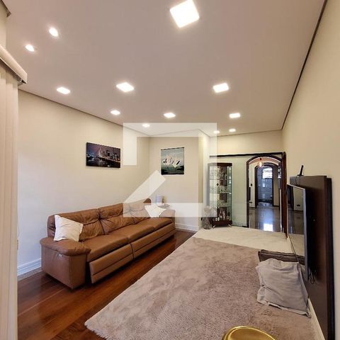 Casa à venda com 207m², 3 quartos e 5 vagas Casa à venda com 207m², 3 quartos e 5 vagasSala