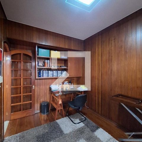 Casa à venda com 207m², 3 quartos e 5 vagas Casa à venda com 207m², 3 quartos e 5 vagasEscritório