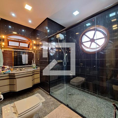 Casa à venda com 207m², 3 quartos e 5 vagas Casa à venda com 207m², 3 quartos e 5 vagasBanheiro Quarto 1
