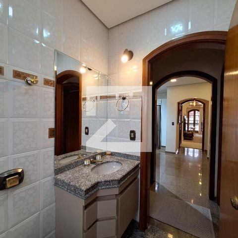 Casa à venda com 207m², 3 quartos e 5 vagas Casa à venda com 207m², 3 quartos e 5 vagasBanheiro