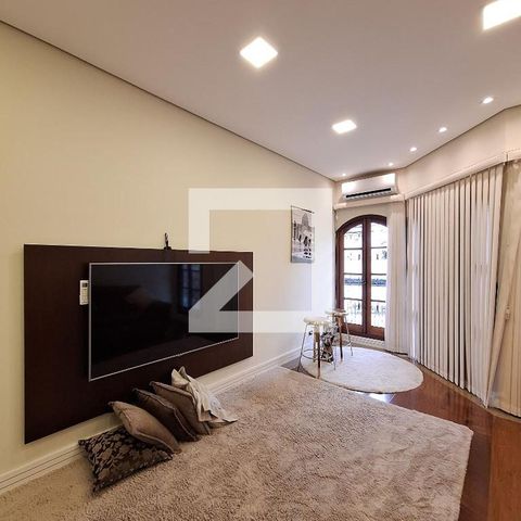 Casa à venda com 207m², 3 quartos e 5 vagas Casa à venda com 207m², 3 quartos e 5 vagasSala