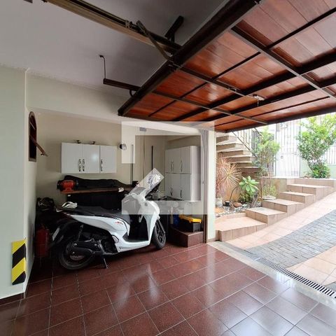 Casa à venda com 207m², 3 quartos e 5 vagas Casa à venda com 207m², 3 quartos e 5 vagasSalão