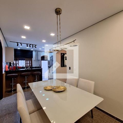 Casa à venda com 207m², 3 quartos e 5 vagas Casa à venda com 207m², 3 quartos e 5 vagasCozinha