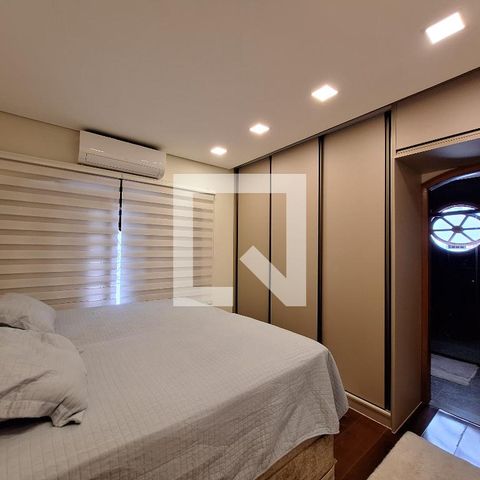 Casa à venda com 207m², 3 quartos e 5 vagas Casa à venda com 207m², 3 quartos e 5 vagasQuarto 1
