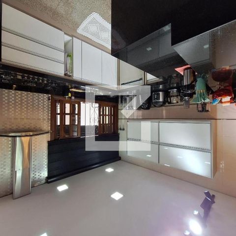 Casa à venda com 207m², 3 quartos e 5 vagas Casa à venda com 207m², 3 quartos e 5 vagasCozinha