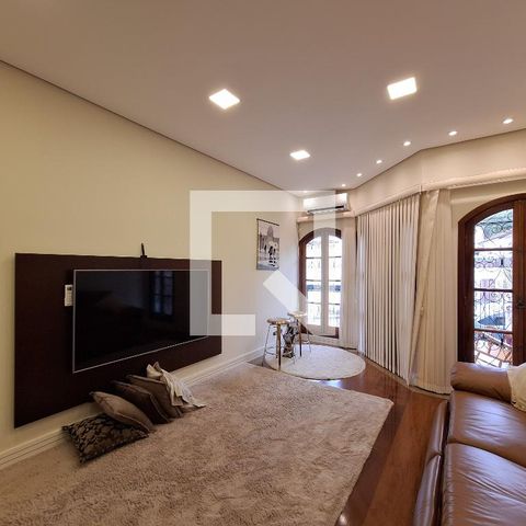 Casa à venda com 207m², 3 quartos e 5 vagas Casa à venda com 207m², 3 quartos e 5 vagasSala