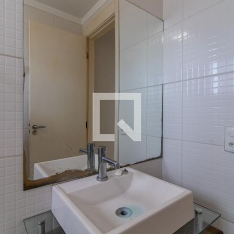 Apartamento à venda com 45m², 2 quartos e 1 vaga Apartamento à venda com 45m², 2 quartos e 1 vagaBanheiro