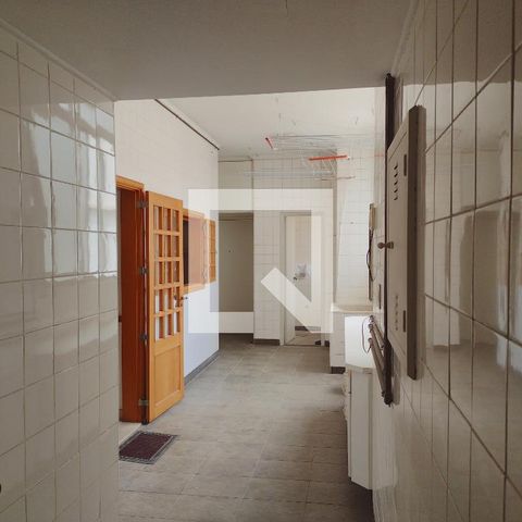 Apartamento à venda com 243m², 3 quartos e 2 vagasCorredor