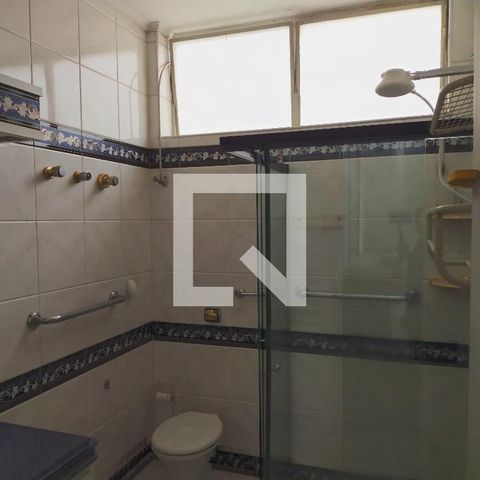 Apartamento à venda com 243m², 3 quartos e 2 vagasBanheiro do Quarto 4