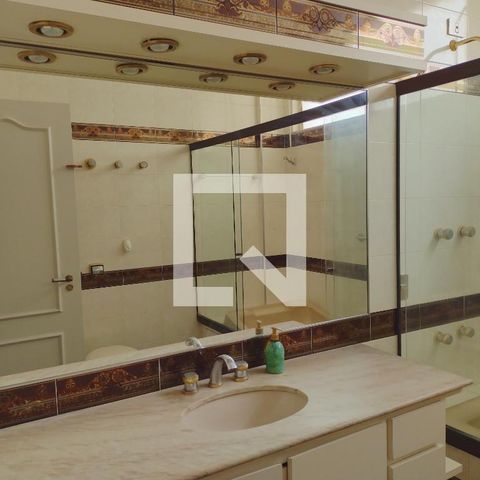Apartamento à venda com 243m², 3 quartos e 2 vagasBanheiro