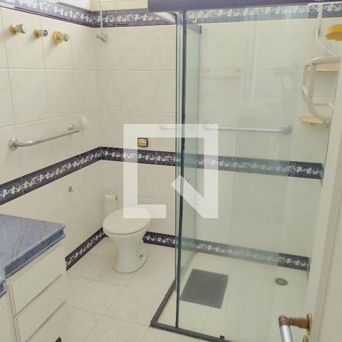 Apartamento à venda com 243m², 3 quartos e 2 vagasBanheiro do Quarto 4