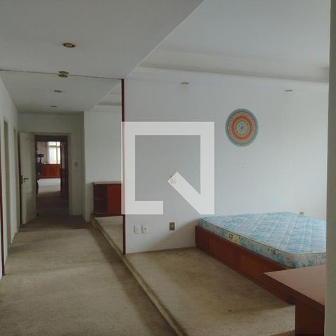 Apartamento à venda com 243m², 3 quartos e 2 vagasQuarto 4