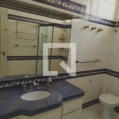 Apartamento à venda com 243m², 3 quartos e 2 vagasBanheiro do Quarto 4
