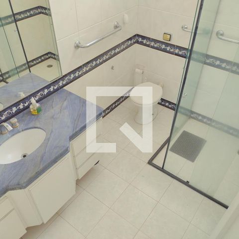 Apartamento à venda com 243m², 3 quartos e 2 vagasBanheiro do Quarto 4