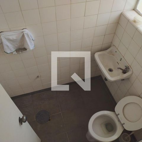 Apartamento à venda com 243m², 3 quartos e 2 vagasBanheiro da Área de Serviço