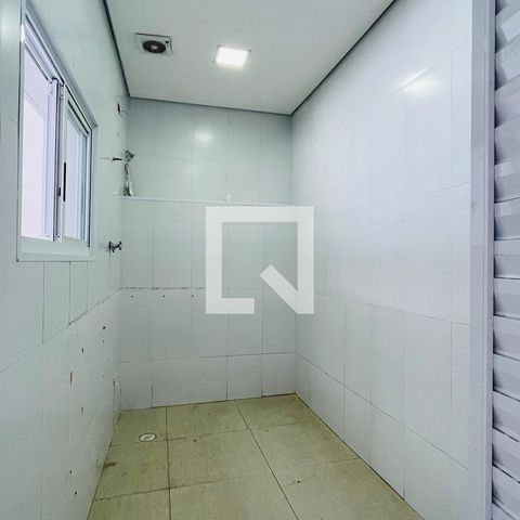 Casa à venda com 250m², 3 quartos e 3 vagas Casa à venda com 250m², 3 quartos e 3 vagasBanheiro 2