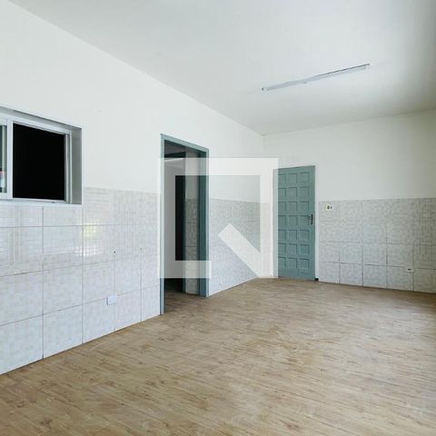 Casa à venda com 250m², 3 quartos e 3 vagas Casa à venda com 250m², 3 quartos e 3 vagasSala