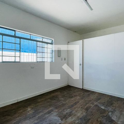 Casa à venda com 250m², 3 quartos e 3 vagas Casa à venda com 250m², 3 quartos e 3 vagasQuarto 1