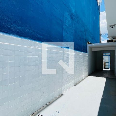 Casa à venda com 250m², 3 quartos e 3 vagas Casa à venda com 250m², 3 quartos e 3 vagasÁrea externa