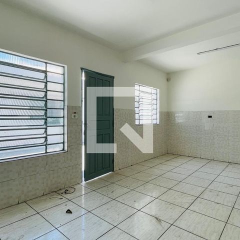 Casa à venda com 250m², 3 quartos e 3 vagas Casa à venda com 250m², 3 quartos e 3 vagasEdícula
